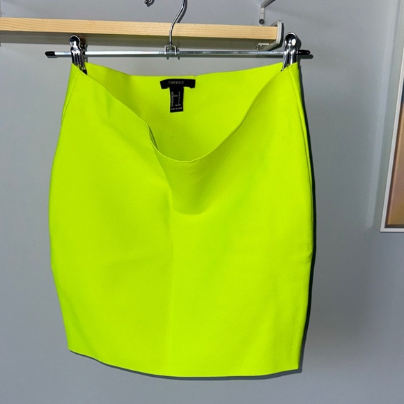Forever 21 Dresses & Skirts - Bright Yellow Skirt